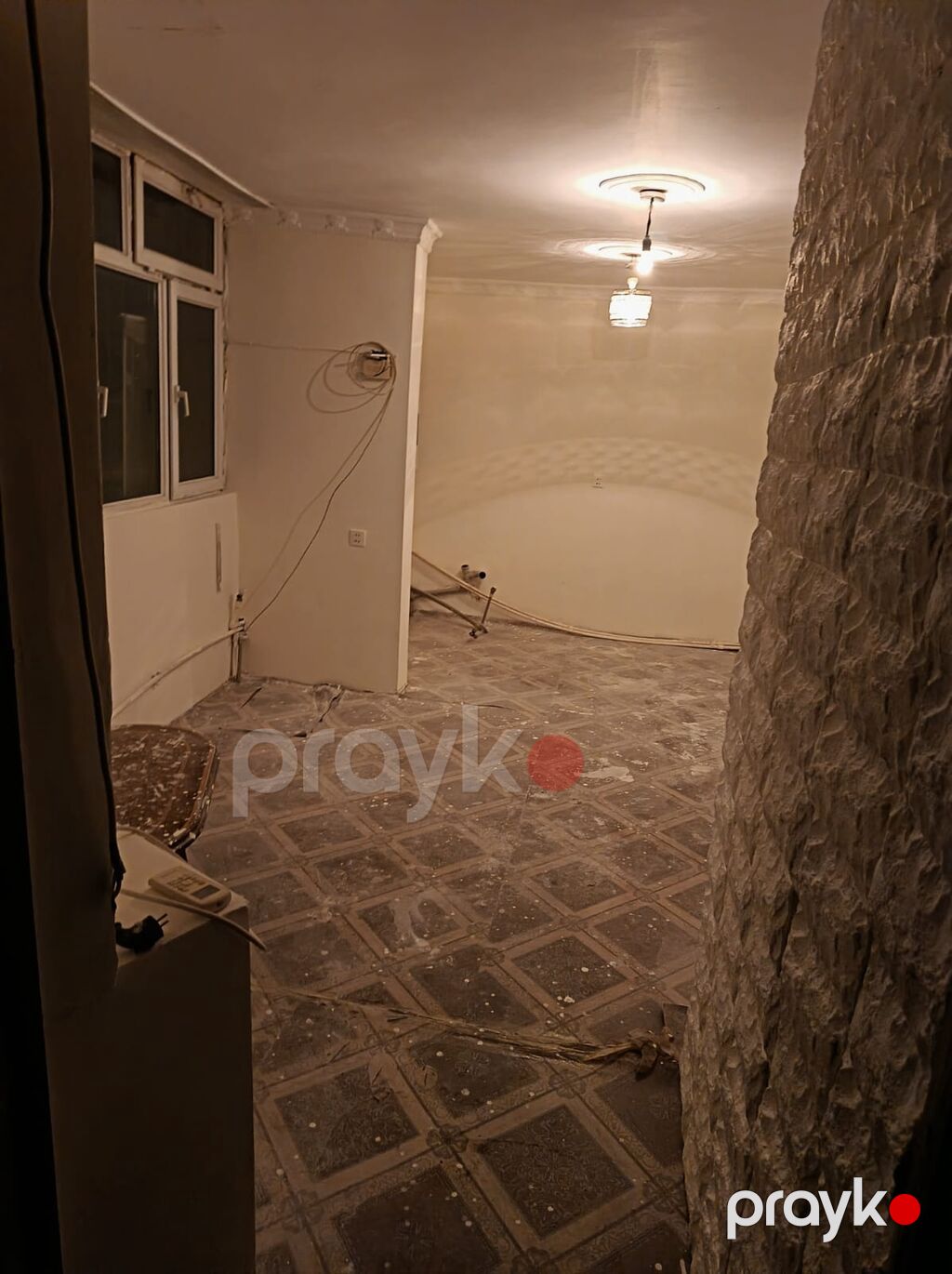Ev Bineqedi mərkəzdə. (Centralniden yuxari mescidin yaxinliginda — Boya işləri, Bakı (4)