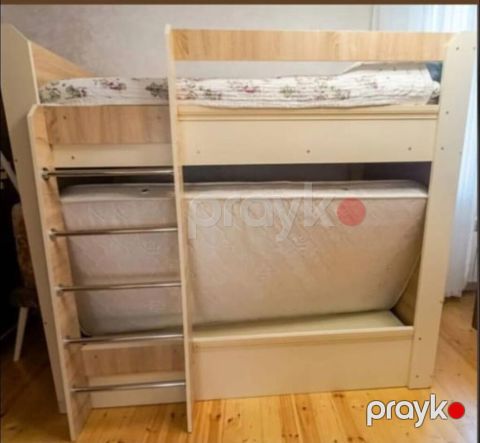 Milana Tecılııı. 2 mertebe kravat qiymeti 120man yaxwi veziyyetde