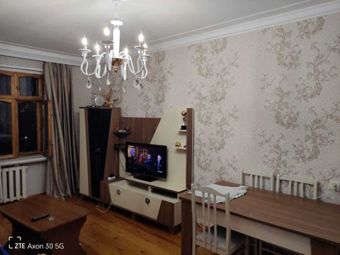 Satılır 3 otaqlı köhnə tikili 75 m² — Bakı