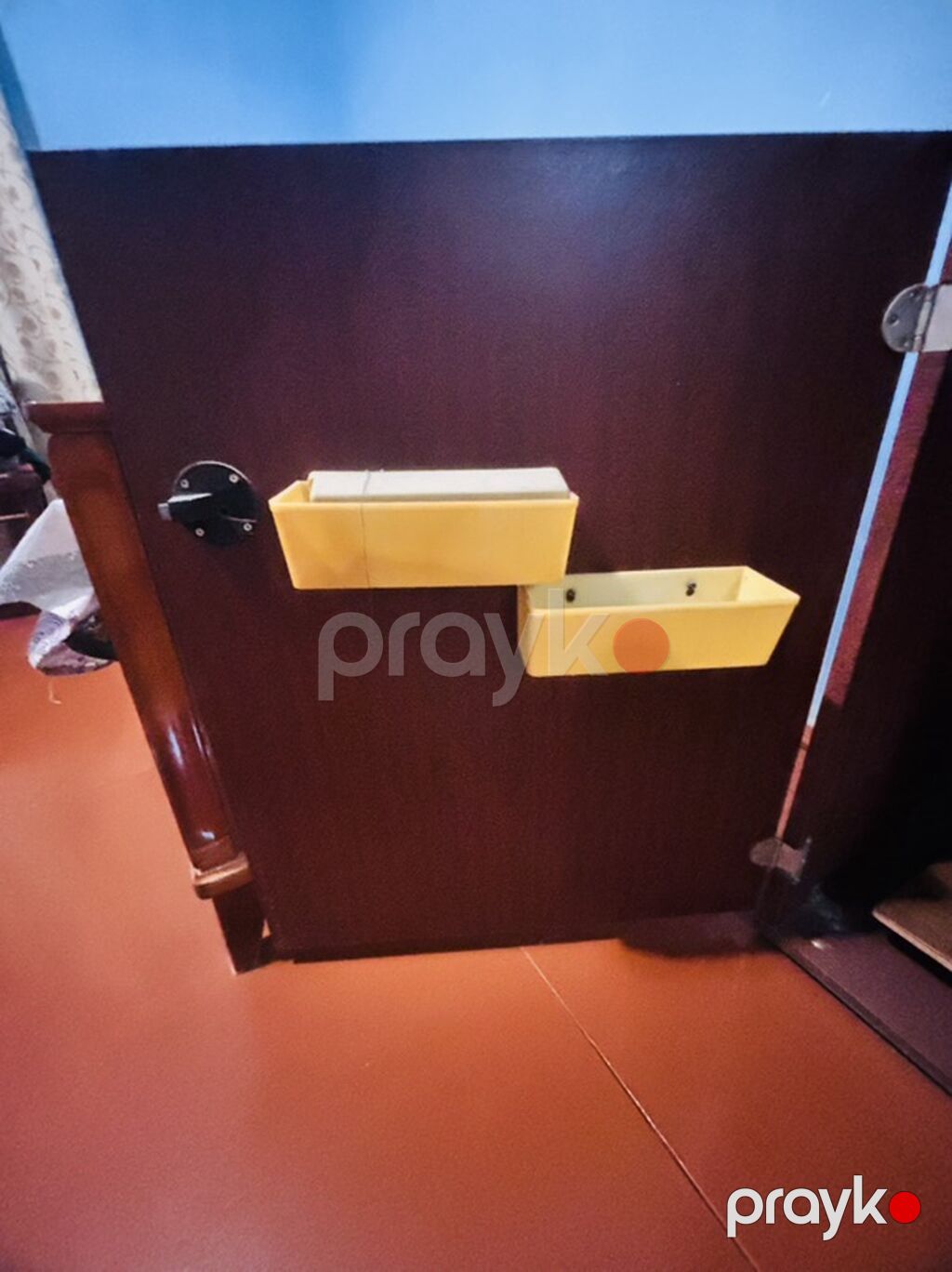 Ayaq pedallı tikiş maşını stol ilə - Dolab tipli taxta stolun içinə — Digər, Digah (4)