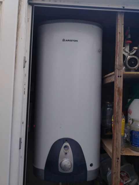 Ariston az işlənib. 100 lt tutumu — Sumqayıt