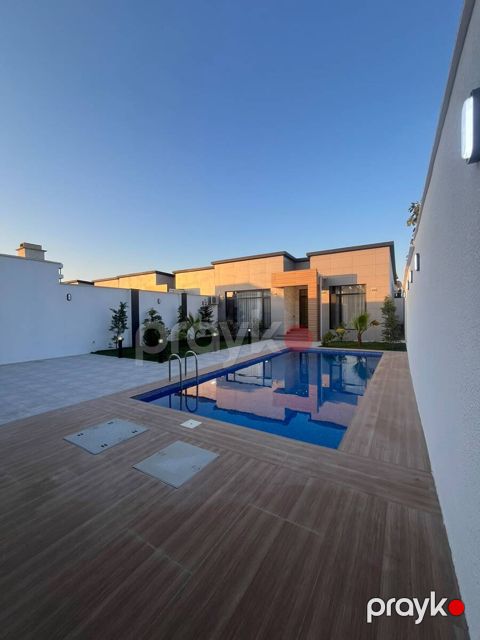 Satılır 4 otaqlı həyət evi/bağ evi 180 m² — Bakı