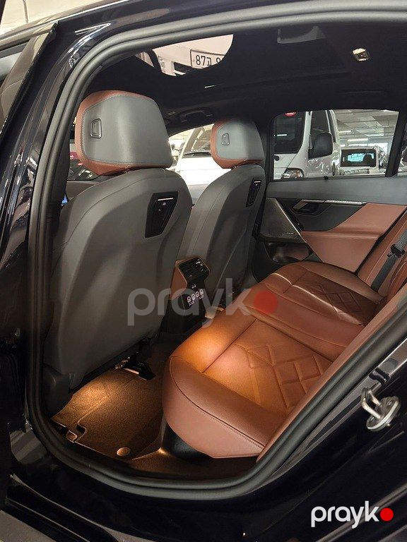 BMW 530e, 2.0 L, 19.4 kWh, 2025 il, 8 000 km — Avtomobillər, Bakı (8)