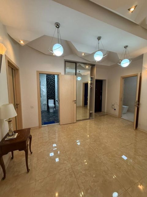 İcarəyə verilir 4 otaqlı yeni tikili 145 m² — Bakı