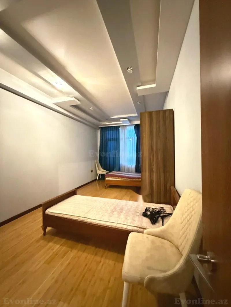 Kirayə verilir 3 otaqlı Mənzil Yeni tikili 135 m² Bakı, Yasamal r., İnşaatçılar m — Mənzil, Bakı (6)