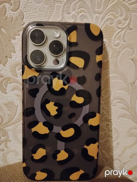 Iphone 16 pro max ucun case, yeni ve cox az islenmis. 1 eded 5 Azn — Bakı