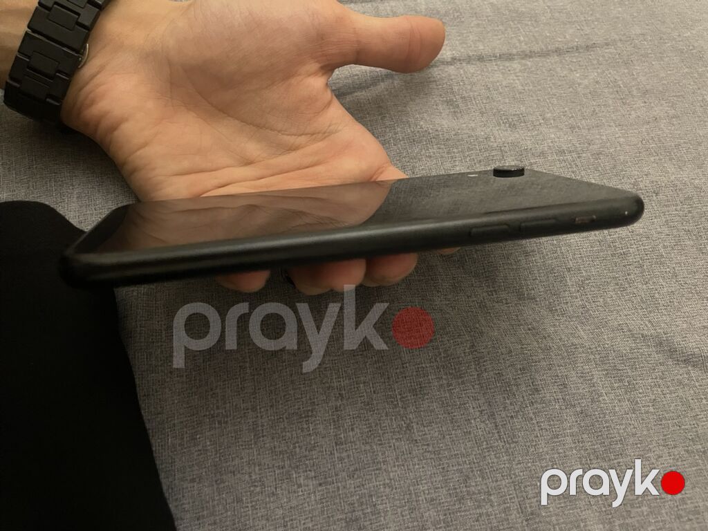 IPhone Xr, Qara, Qırıq — Apple iPhone, Bakı (3)