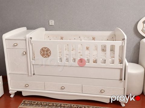 Uşaq beşiyi və inteqrasiya olunmuş komod Yenidir 1ay istifadə olunur — Tovuz