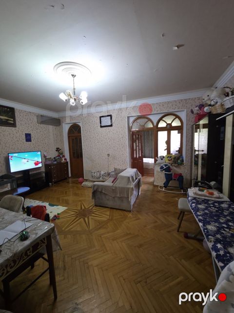 Satılır 3 otaqlı köhnə tikili 60 m² — Bakı