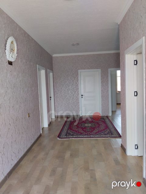 Həyət evi, Binə qəs