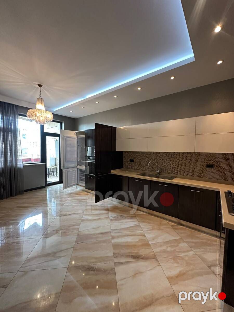 Satılır 4 otaqlı yeni tikili 180 m² — Mənzil, Bakı (8)