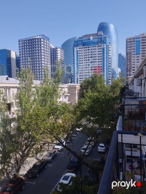 İcarəyə verilir 2 otaqlı köhnə tikili 45 m²