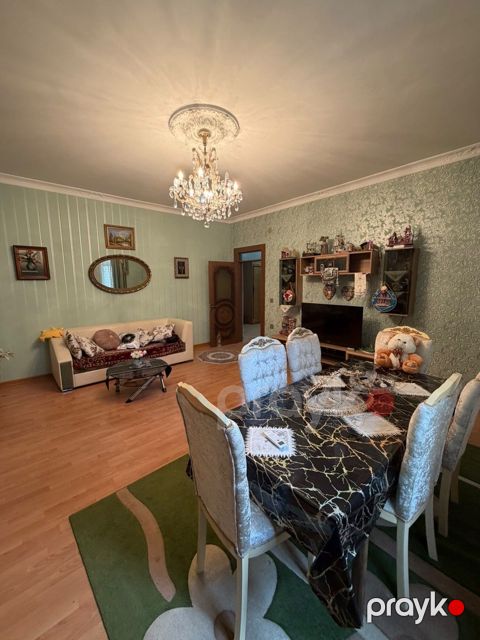 İcarəyə verilir 3 otaqlı yeni tikili 110 m²