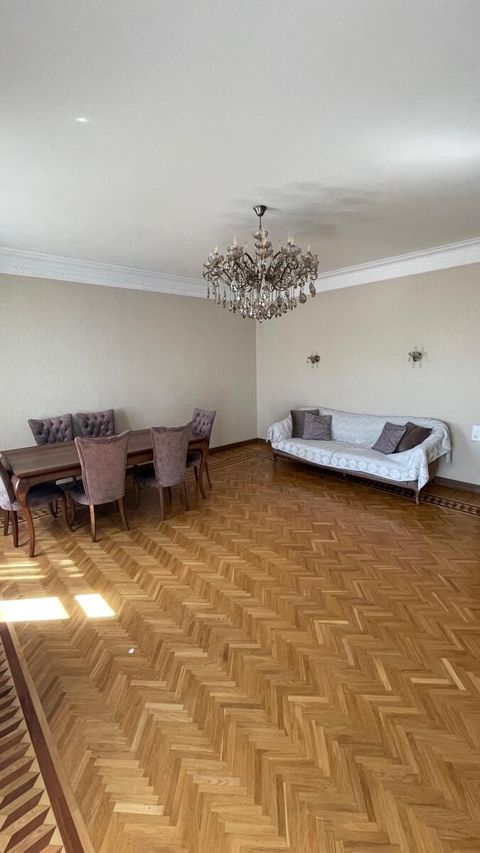 İcarəyə verilir 3 otaqlı köhnə tikili 100 m² — Bakı