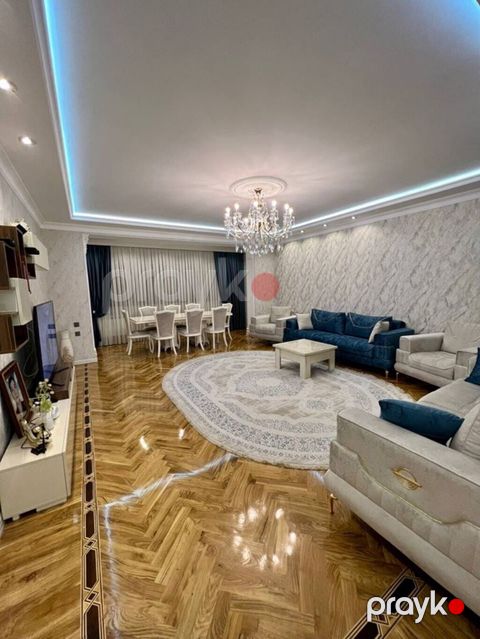 4 otaqlı, Yeni tikili, 180 kv. m — Bakı