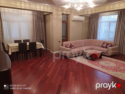 İcarəyə verilir 3 otaqlı yeni tikili 150 m²