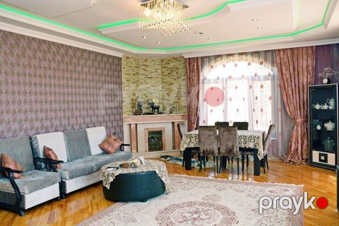 Satılır 6 otaqlı həyət evi/bağ evi 300 m² — Bakı