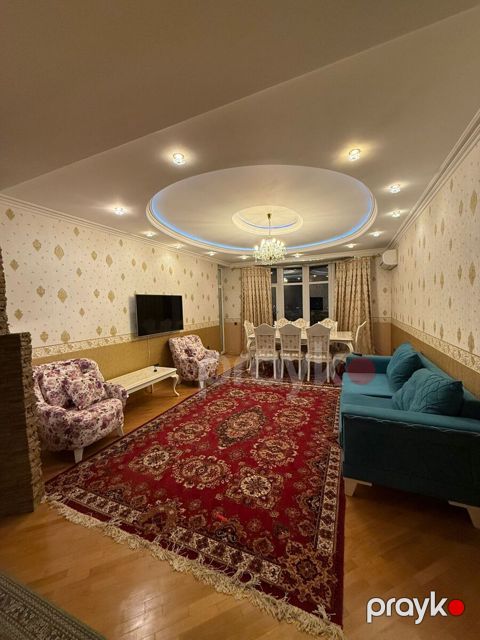 Satılır 3 otaqlı yeni tikili 125 m²