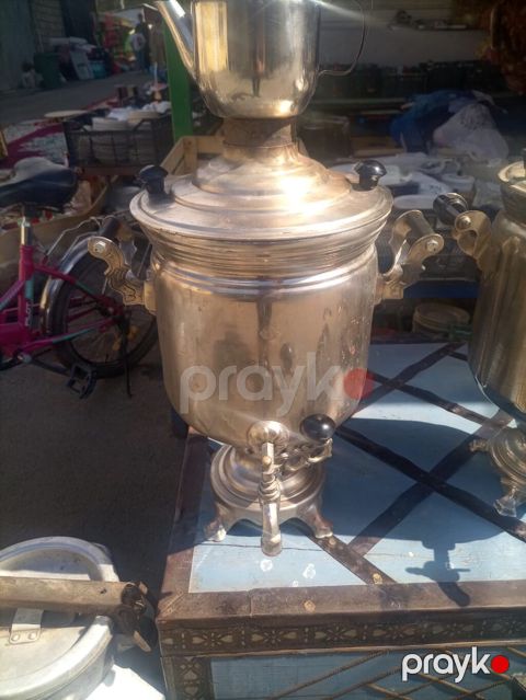 Klassik metal samovar - Material: qalın divarlı mis/pirinç korpus