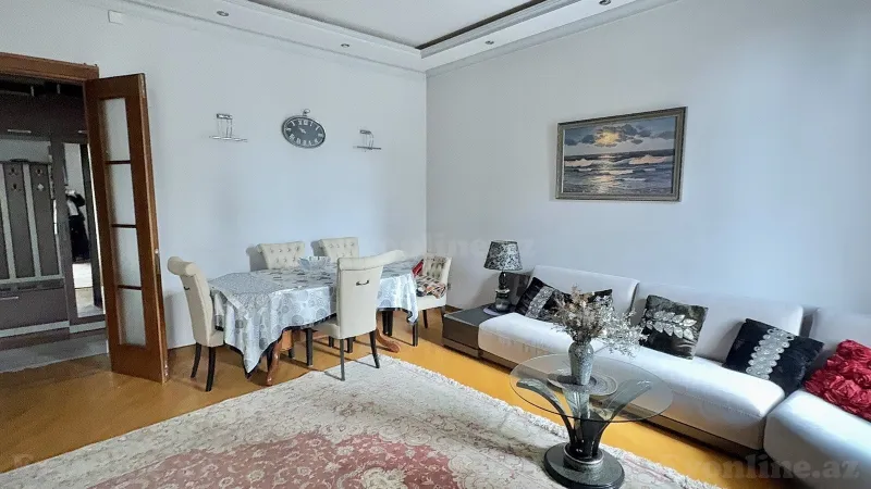 Satılır 4 otaqlı Mənzil Köhnə tikili 120 m² Bakı, Səbail r., 28 May m — Mənzil, Bakı (4)