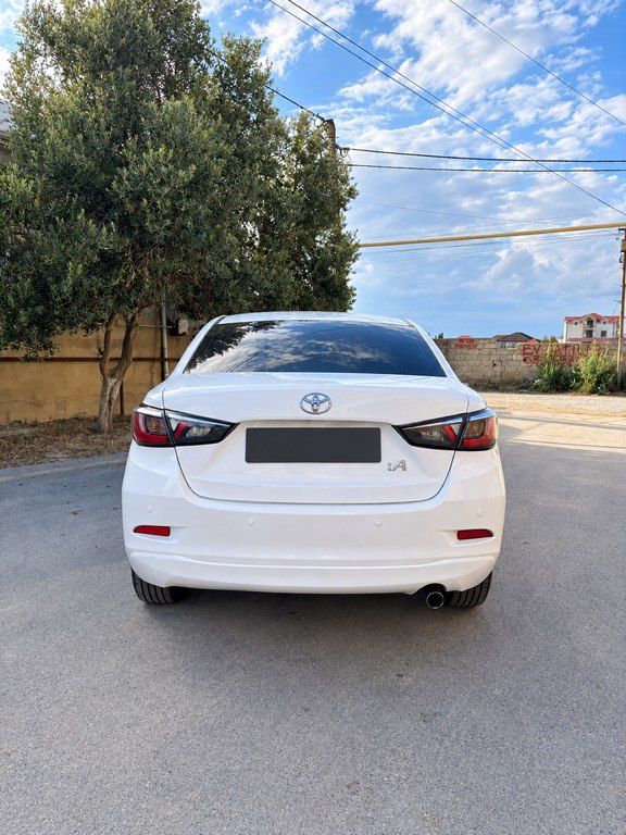 Toyota Yaris iA, 1.5 L, 2017 il, 138 000 km — Avtomobillər, Bakı (2)