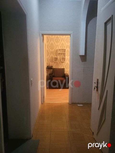 Satılır 2 otaqlı köhnə tikili 45 m² — Bakı