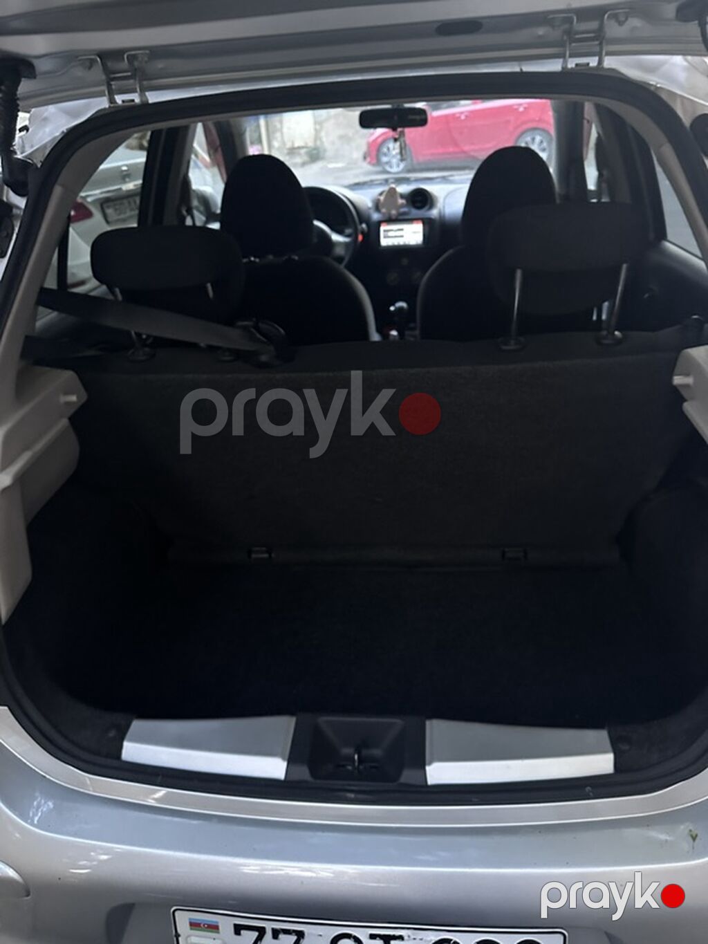 Nissan Micra (gümüşü rəng), 5 qapılı həcmli hetçbek. Xüsusiyyətlər — Avtomobillər, Bakı (4)