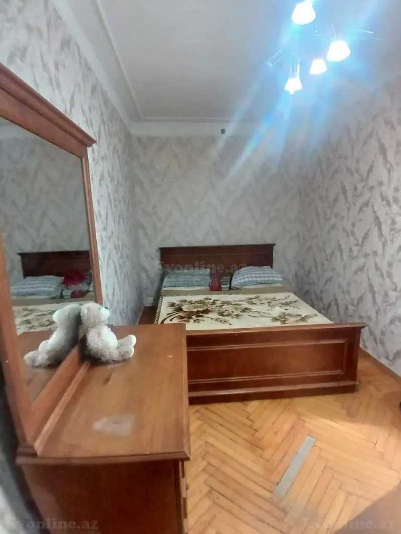 Kirayə verilir 2 otaqlı Mənzil Köhnə tikili 30 m² Bakı, Səbail r — Mənzil, Bakı (4)