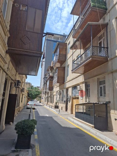 İcarəyə verilir 3 otaqlı köhnə tikili 116 m² — Bakı