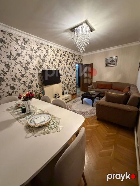 İcarəyə verilir 3 otaqlı köhnə tikili 85 m² — Bakı