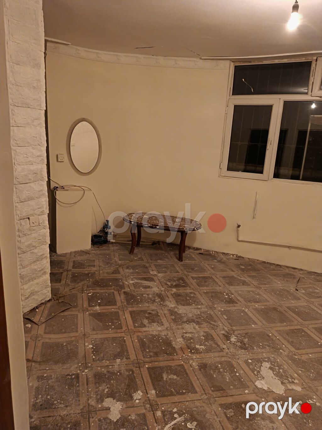 Ev Bineqedi mərkəzdə. (Centralniden yuxari mescidin yaxinliginda — Boya işləri, Bakı (3)