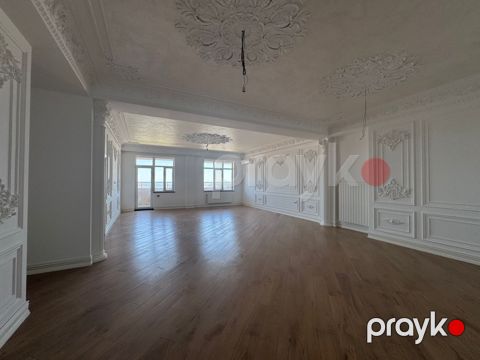 Satılır 12 otaqlı yeni tikili 1000 m²