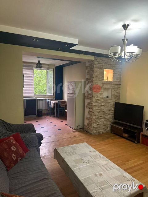 Satılır 3 otaqlı köhnə tikili 70 m²