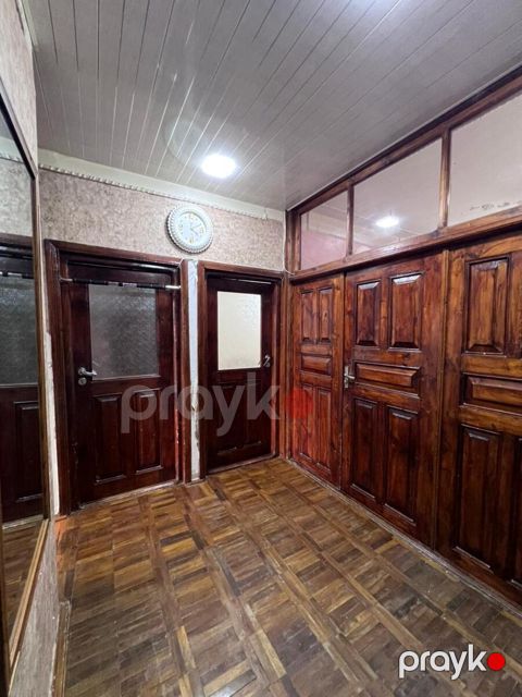 Satılır 4 otaqlı köhnə tikili 78 m²