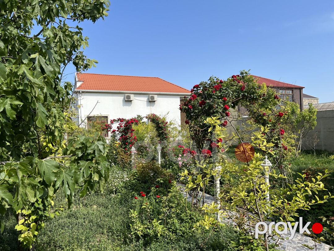 Satılır 4 otaqlı həyət evi/bağ evi 200 m² — Ev, villa, Bakı (3)