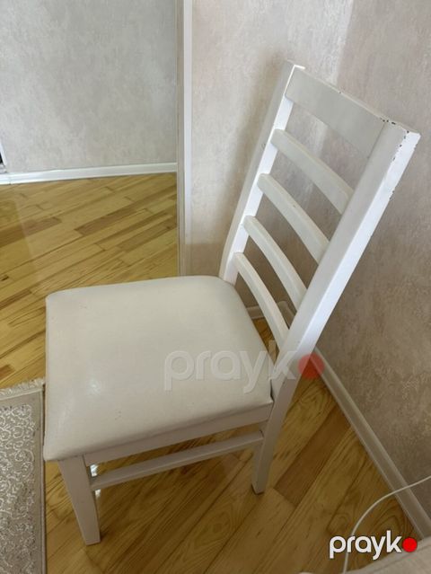 Ağ rəngdə taxta yemək otağı/kafel stulu - Material: massiv taxta — Masazır
