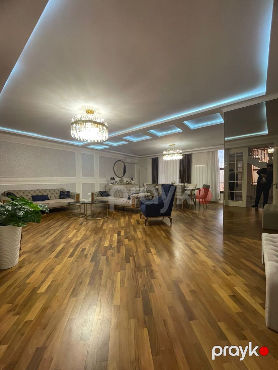 Satılır 13 otaqlı həyət evi/bağ evi 900 m² — Ev, villa, Bakı (2)