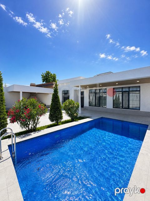 Satılır 4 otaqlı həyət evi/bağ evi 160 m² — Bakı
