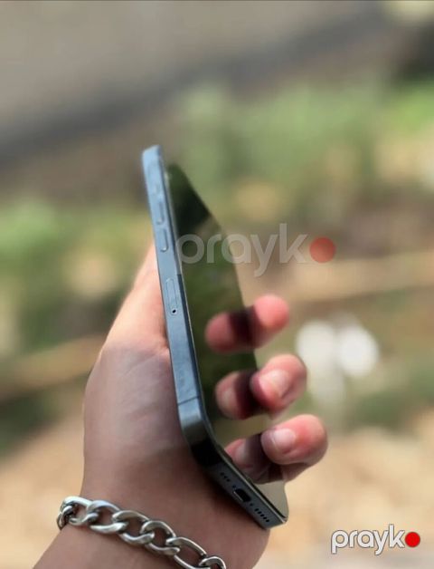IPhone 15 Pro, 128 GB, Qara, Face ID — Bakı