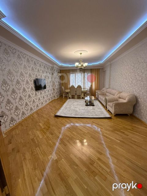 İcarəyə verilir 3 otaqlı yeni tikili 155 m²