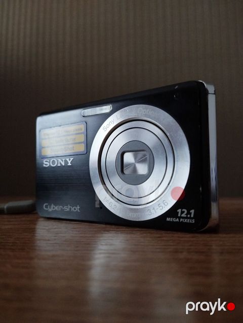 Sony DSC-W190 Cyber-shot rəqəmsal fotoaparat - Sensor: 12.1 — Xaçmaz