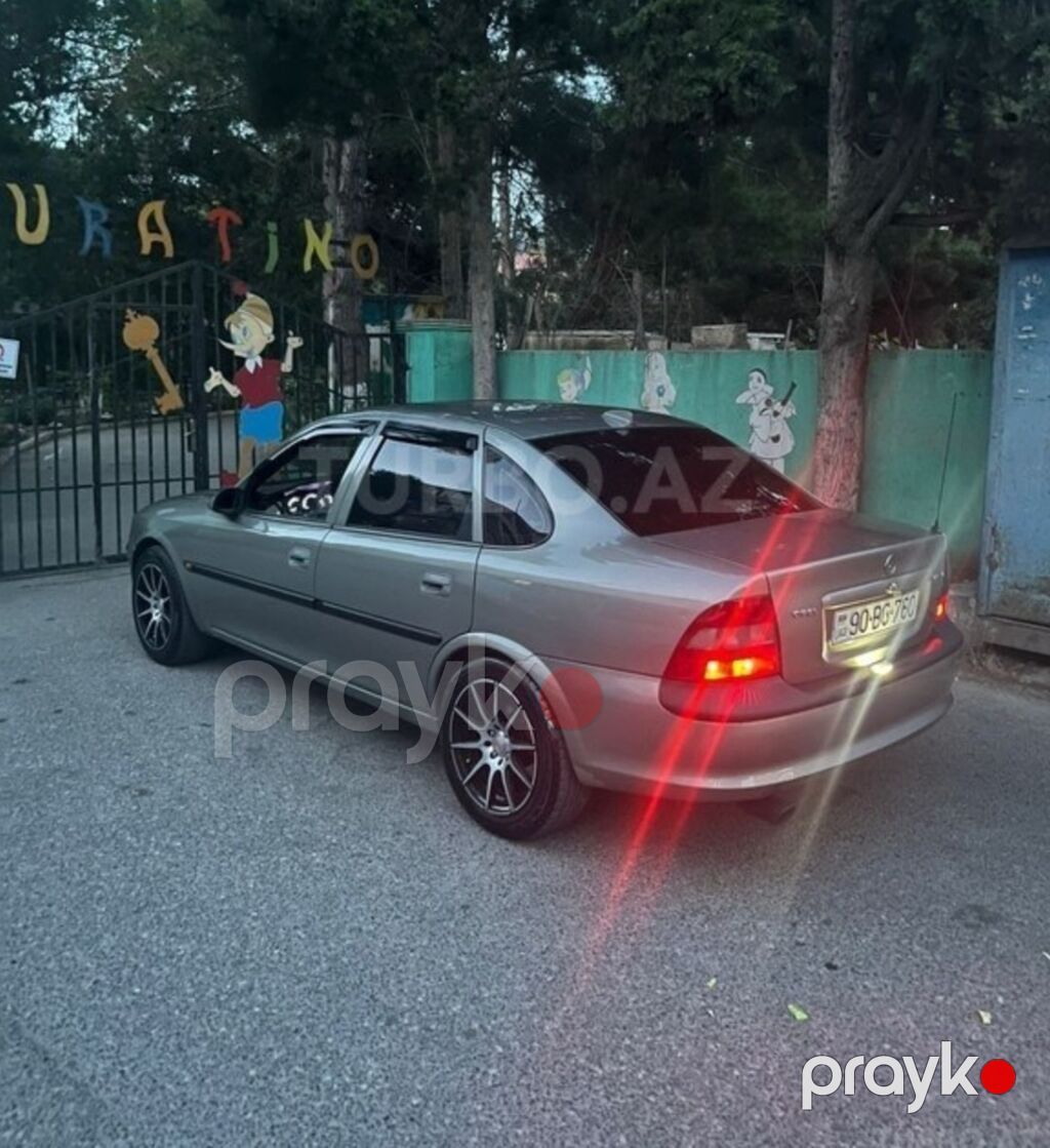 Opel Vectra B sedan - Kuzov: 4 qapılı sedan, boz/metallik rəng — Avtomobillər, Pirəkəşkül (4)