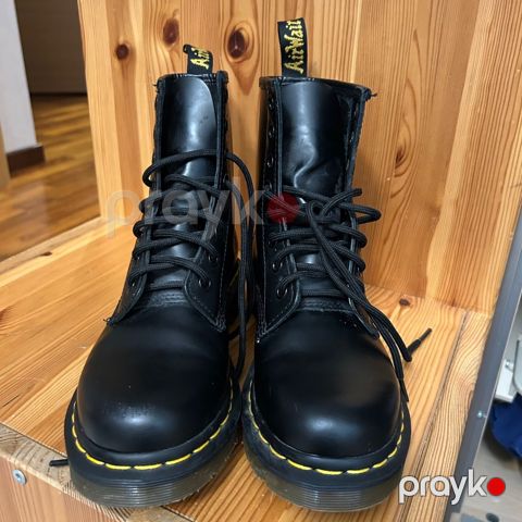 Dr. Martens 1460 çəkmələri — Bakı