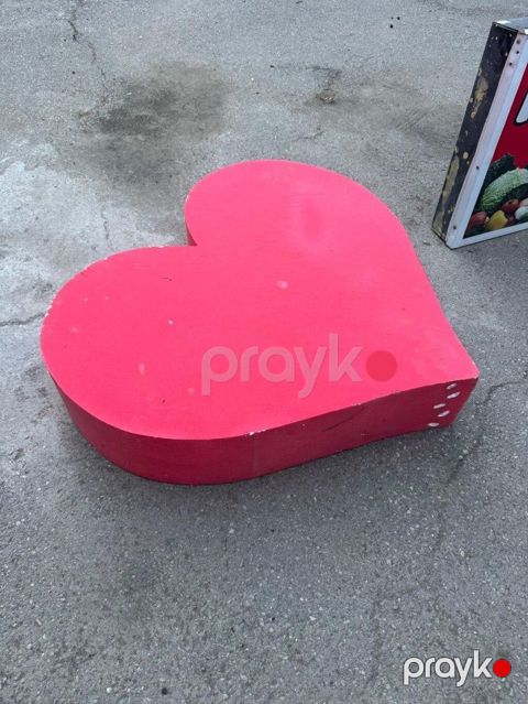 Dekor lövhə (ürək forması) Penoplastdan hazırlanıb ölçüse böyükdür