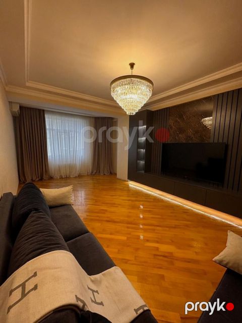 Satılır 3 otaqlı yeni tikili 143 m²