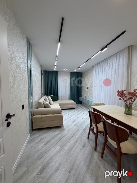 Satılır 2 otaqlı köhnə tikili 65 m² — Bakı