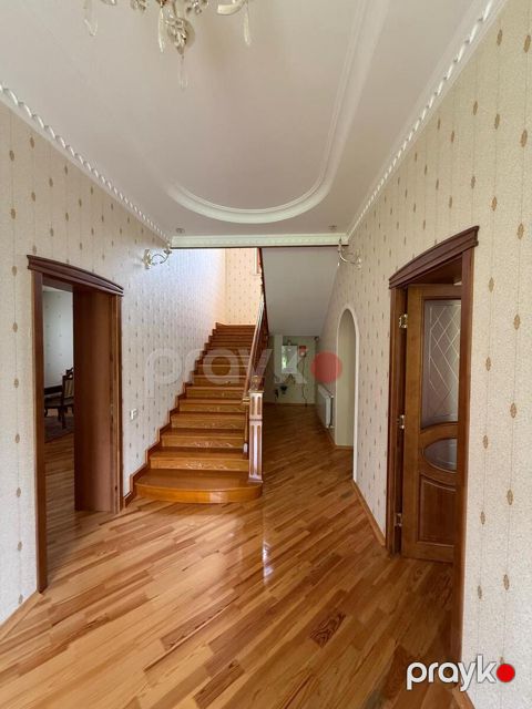 Satılır 5 otaqlı həyət evi/bağ evi 230 m² — Oğuz