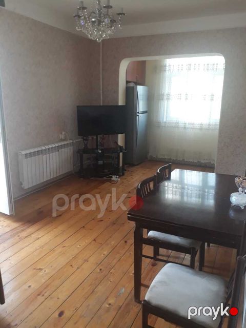 Satılır 2 otaqlı köhnə tikili 45 m² — Bakı