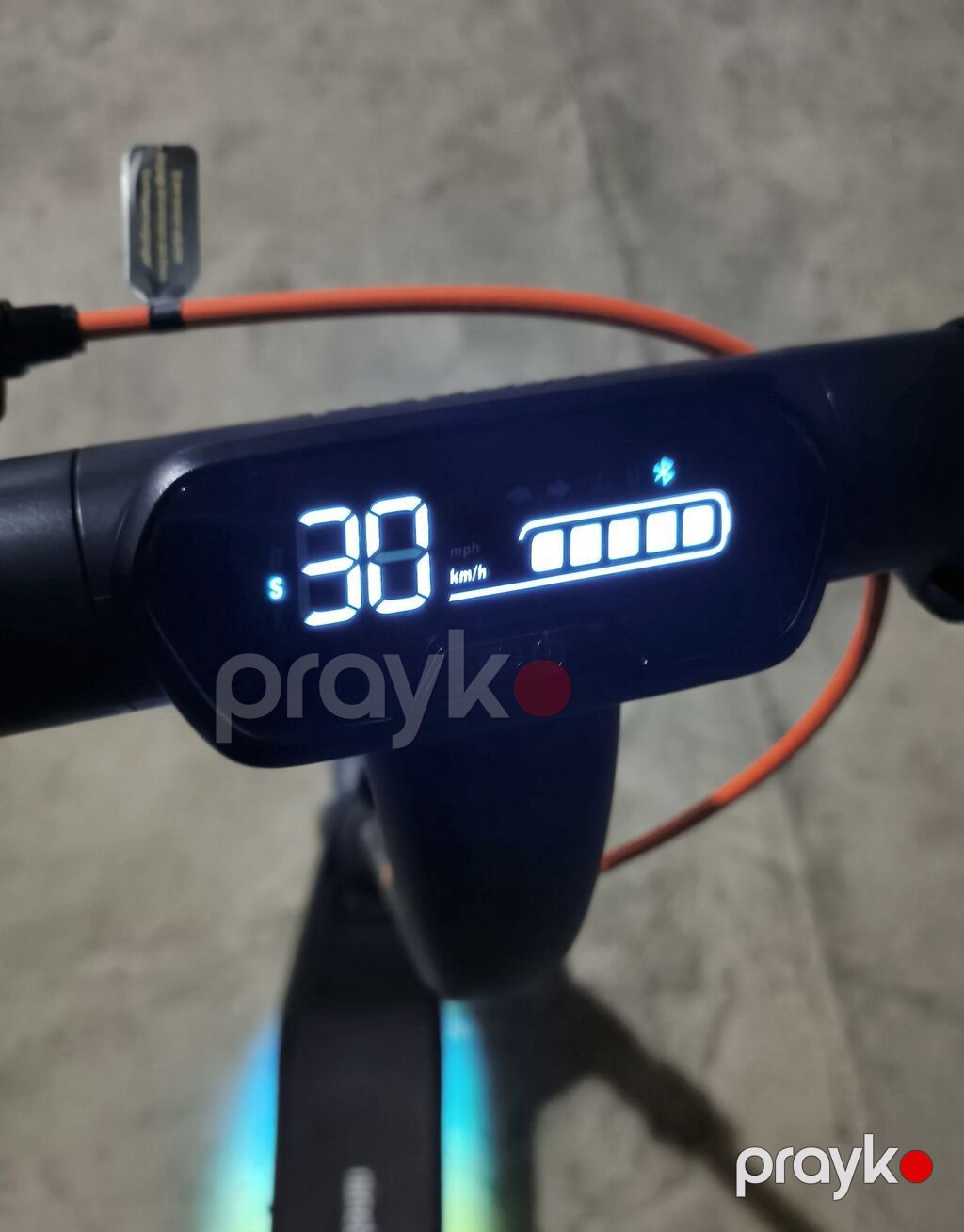 Yeni Elektrik samokat 10", 501 - 750 Vt, 26 - 35 km/s, Ünvandan götürmə — Skuterlər, Tərtər (6)