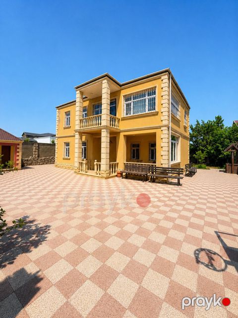 Satılır 4 otaqlı həyət evi/bağ evi 210 m² — Bakı